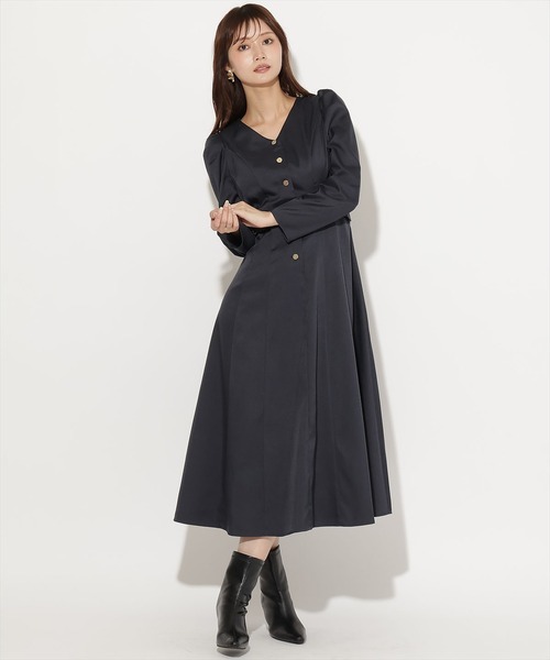 AND COUTURE(アンドクチュール)の「Vネックパフスリーブワンピース(ワンピース・レディース・ベージュ/ブラウン/ネイビー・FREE)」の15枚目の写真