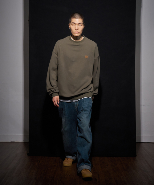 IHDO(アヒドゥ)の「クラシック セルビッジ アジャスタブル レギュラーフィット デニム_ミディアムブルー(デニムパンツ・メンズ・その他・LARGE/MEDIUM)」の2枚目の写真