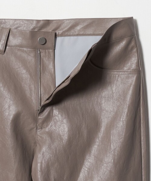 UNITED ARROWS & SONS(ユナイテッドアローズアンドサンズ)の「<UNITED ARROWS & SONS> LTHR LIKE NP ST PANTS/パンツ(その他パンツ・メンズ・ベージュ/ブラック・L/XL/S/M)」の19枚目の写真