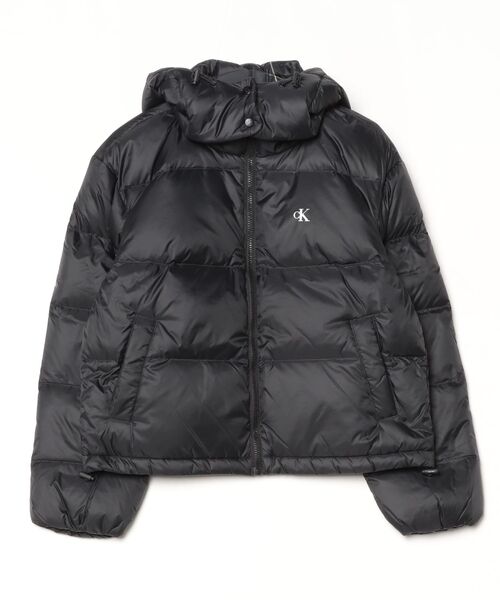 Calvin Klein(カルバン・クライン)の「Calvin Klein (カルバンクライン)Essential MW Short Down Puffer(その他アウター・レディース・ブラック/ホワイト・M/S)」の1枚目の写真