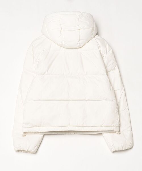 Calvin Klein(カルバン・クライン)の「Calvin Klein (カルバンクライン)Essential MW Short Down Puffer(その他アウター・レディース・ブラック/ホワイト・M/S)」の3枚目の写真