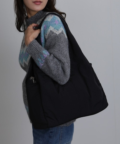 Seop(セオピ)の「4つポケット付きナイロントートバッグ A4収納可能(トートバッグ・レディース・シルバー/ブラック/アイボリー・FREE)」の11枚目の写真