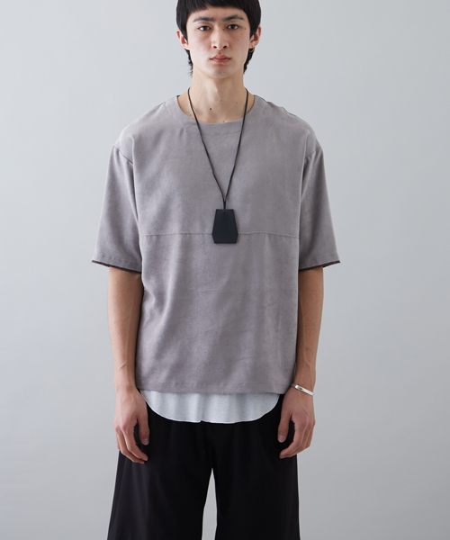 STUDIOUS（ステュディオス）の「マイクロスウェードハーフスリーブTシャツ （Tシャツ/カットソー・メンズ・グレー/ブラック/ピンク・2/3/1）」の9枚目の写真