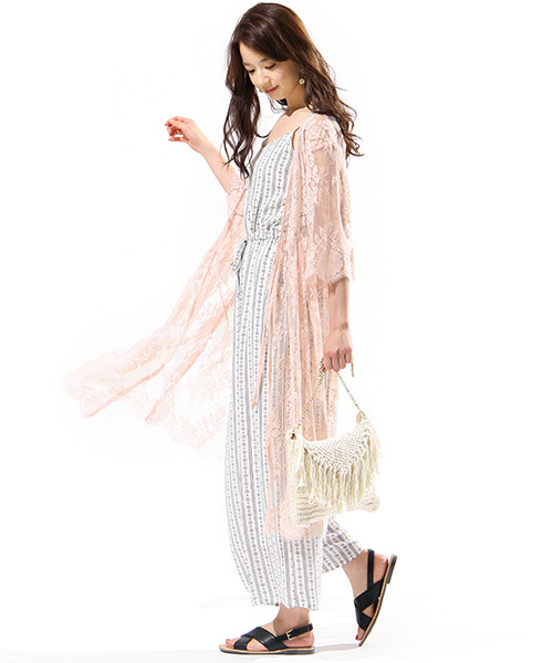 Honeys(ハニーズ)の「レースガウン(カーディガン/ボレロ・レディース・ブラック/アイボリー/オフホワイト/ラベンダー/ピンク・L/M)」の5枚目の写真