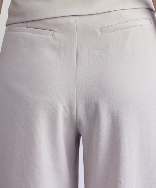 STUDIOUS（ステュディオス）の「STUDIOUS センターベンツフラップパンツ（その他パンツ・レディース・アイボリー/ブラック/カーキ・1/0）」の13枚目の写真