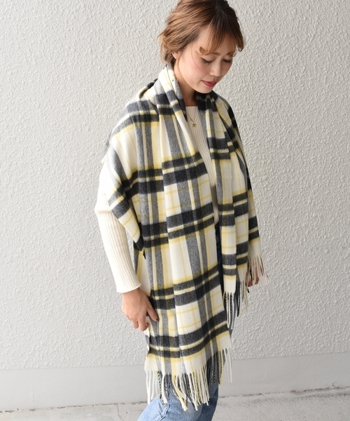 SHIPS（シップス）の「カシミヤチェックストール◇（ストール/ショール・レディース・ネイビー/グレー/レッド/オリーブ/イエロー/ブルー/グリーン・ONE SIZE）」の12枚目の写真