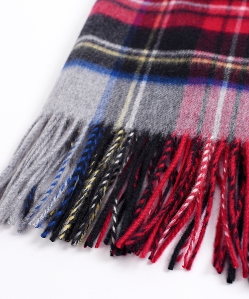 SHIPS（シップス）の「カシミヤチェックストール◇（ストール/ショール・レディース・ネイビー/グレー/レッド/オリーブ/イエロー/ブルー/グリーン・ONE SIZE）」の19枚目の写真