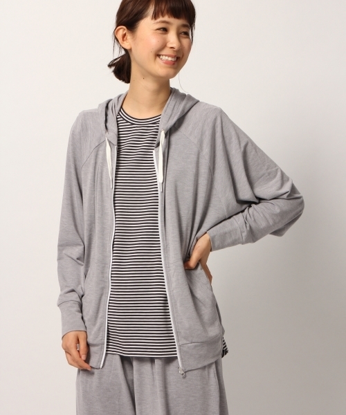 GLOBAL WORK(グローバルワーク)の「【ACTIVE】TRベアテンパーカー長袖 Women/777502(パーカー・レディース・ライトブルー/グレー/ダークブルー・LARGE/MEDIUM)」の1枚目の写真