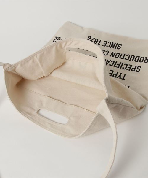 WEGO(ウィゴー)の「WEGO/インダストリアルロゴ2WAYバケットショルダーバッグ(ショルダーバッグ・メンズ・ナチュラル/ブラック・FREE)」の5枚目の写真