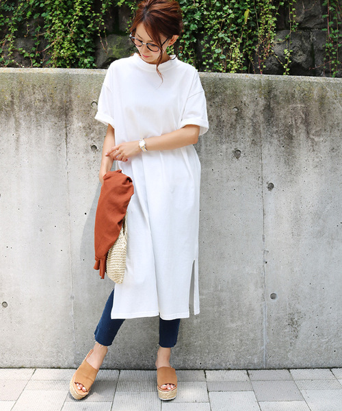 andme(アンドミー)の「マキシ丈半袖Tシャツワンピース(ワンピース・レディース・ブラック/オフホワイト/ベージュ/ネイビー/カーキ/ライトグレー・M/L)」の8枚目の写真