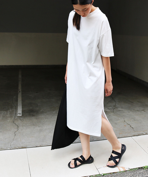 andme(アンドミー)の「マキシ丈半袖Tシャツワンピース(ワンピース・レディース・ブラック/オフホワイト/ベージュ/ネイビー/カーキ/ライトグレー・M/L)」の7枚目の写真