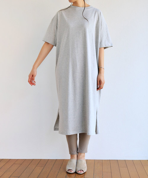 andme(アンドミー)の「マキシ丈半袖Tシャツワンピース(ワンピース・レディース・ブラック/オフホワイト/ベージュ/ネイビー/カーキ/ライトグレー・M/L)」の17枚目の写真