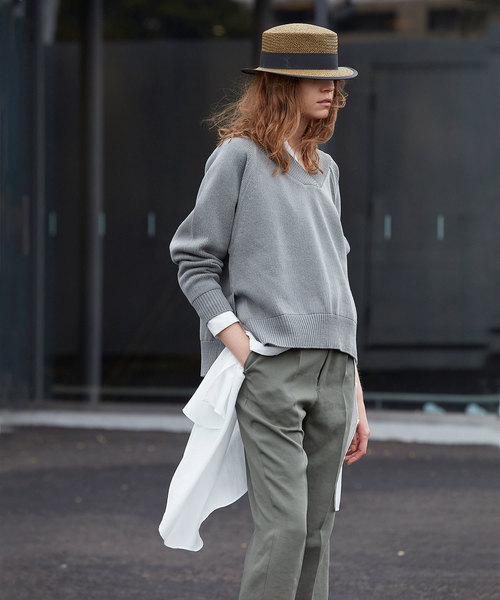 Munich（ミューニック）の「ピーチコットンタック編みニットVネックプルオーバー（ニット/セーター・レディース・ブラウン/グレー/ピンク/ライトベージュ・FREE）」の5枚目の写真