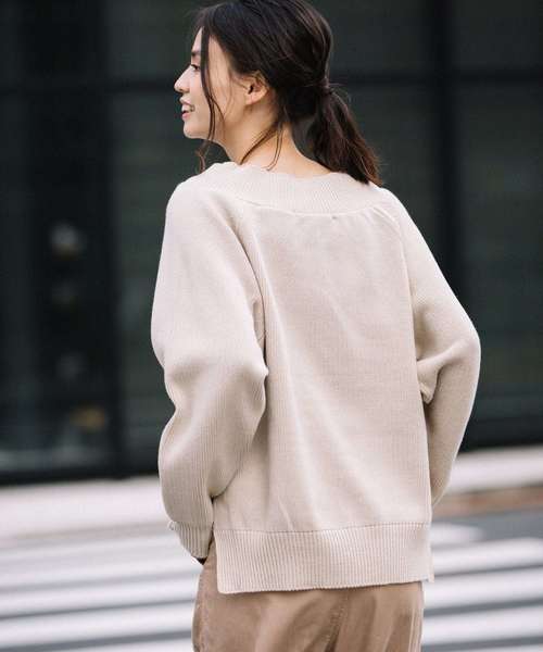 Munich（ミューニック）の「ピーチコットンタック編みニットVネックプルオーバー（ニット/セーター・レディース・ブラウン/グレー/ピンク/ライトベージュ・FREE）」の16枚目の写真