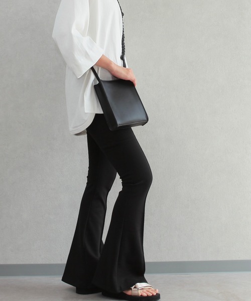 reca（レカ）の「フロントタックフレアパンツ（その他パンツ・レディース・ブラック/カーキ/キャメル/グレイッシュベージュ/グレー系その他・FREE）」の21枚目の写真