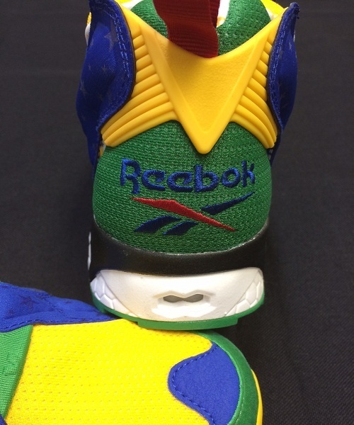 Reebok(リーボック)の「ユニセックス リーボック ポンプフューリー Reebok INSTA PUMPFURY M44765(スニーカー・メンズ・マルチ・26.5cm/26cm/24cm/28cm/23.5cm/23cm/27.5cm/27cm/24.5cm)」の2枚目の写真