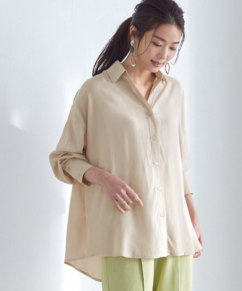 Pierrot(ピエロ)の「【洗濯機で洗える】マットサテンオーバーサイズシャツ(シャツ/ブラウス・レディース・シルバーグレー/ライトカーキ/ブルー系その他/ライトベージュ・M/L)」の3枚目の写真