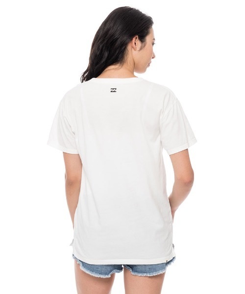 BILLABONG（ビラボン）の「BILLABONG レディース ドロップショルダー Tシャツ/ビラボン 半袖 ロゴ（Tシャツ/カットソー・レディース・ホワイト/ブラック/ピンク・MEDIUM）」の4枚目の写真