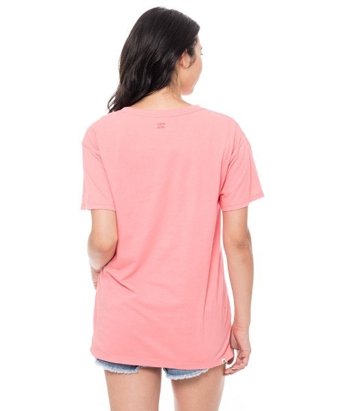 BILLABONG（ビラボン）の「BILLABONG レディース ドロップショルダー Tシャツ/ビラボン 半袖 ロゴ（Tシャツ/カットソー・レディース・ホワイト/ブラック/ピンク・MEDIUM）」の7枚目の写真