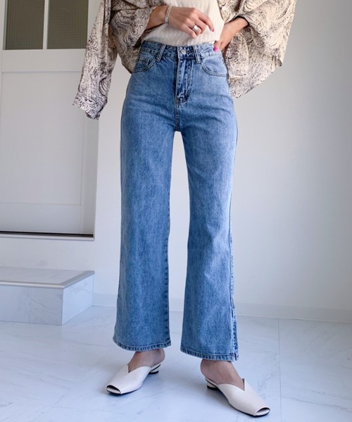 CLEA(クレア)の「サイド スリット ストレート フレア デニム(デニムパンツ・レディース・ブルー・S/M/L)」の4枚目の写真