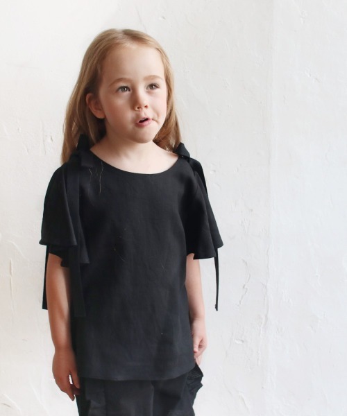 Rora（ローラ）の「アーク リネントップス(2color)（シャツ/ブラウス・キッズ・ブラック/マスタード・110cm/100cm/120cm/130cm/140cm）」の4枚目の写真
