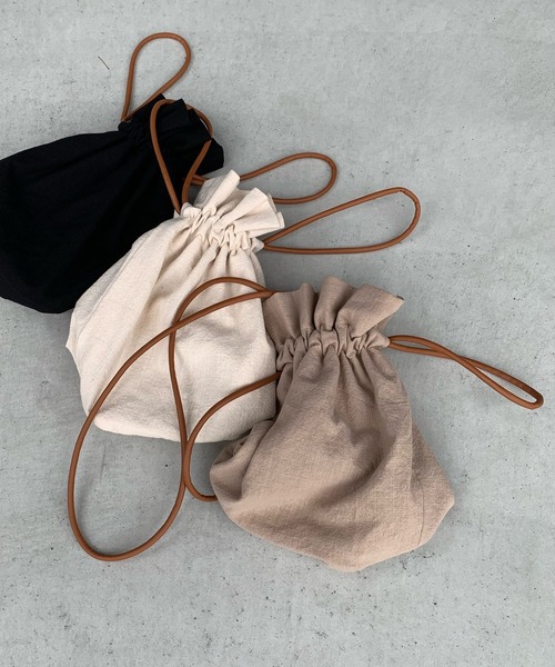 LE MORE（リモア）の「コットン巾着バッグ（ショルダーバッグ・レディース・ベージュ/アイボリー/ブラック・FREE）」の5枚目の写真