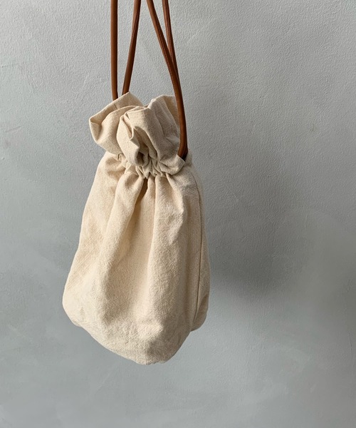 LE MORE（リモア）の「コットン巾着バッグ（ショルダーバッグ・レディース・ベージュ/アイボリー/ブラック・FREE）」の8枚目の写真