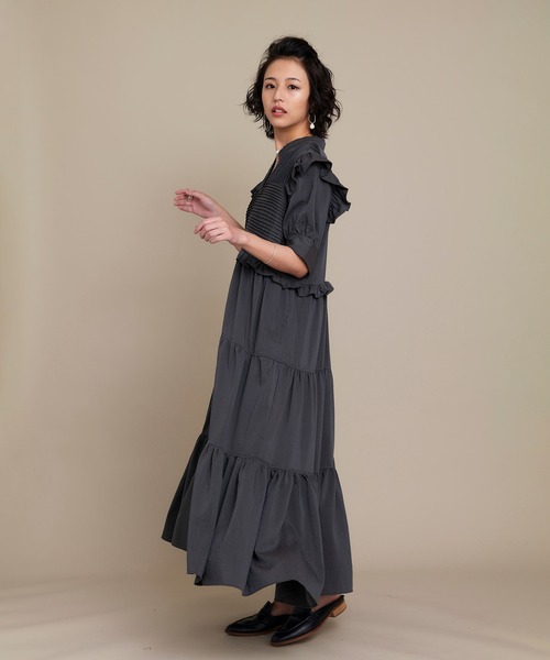 KOH.style（コースタイル）の「MANY TUCK DRESS（ワンピース・レディース・ブラック/ブラウン/グリーン・FREE）」の8枚目の写真