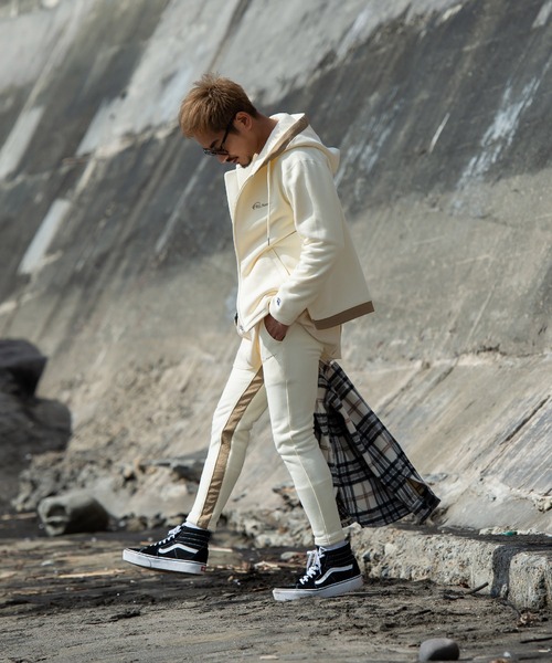 新品 オフホワイト パンツ ロゴ ライン Off-White（その他）のフリマ