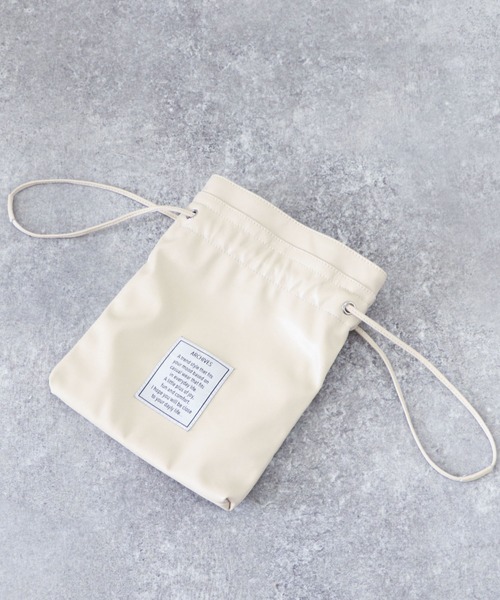 archives（アルシーヴ）の「合皮巾着ショルダー（ハンドバッグ・レディース・アイボリー/ブラック・FREE）」の3枚目の写真