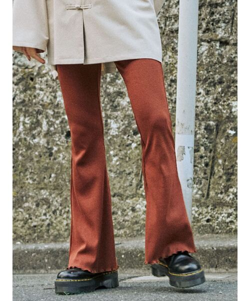 jouetie(ジュエティ)の「メローフィットフレアパンツ(その他パンツ・レディース・ブラック/ピンク/ブラウン/その他1・MEDIUM)」の4枚目の写真