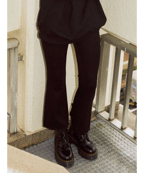 jouetie(ジュエティ)の「メローフィットフレアパンツ(その他パンツ・レディース・ブラック/ピンク/ブラウン/その他1・MEDIUM)」の3枚目の写真