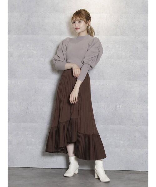 dazzlin（ダズリン）の「ダブルプリーツフレアスカート（スカート・レディース・ベージュ/ブラウン・SMALL/MEDIUM）」の3枚目の写真