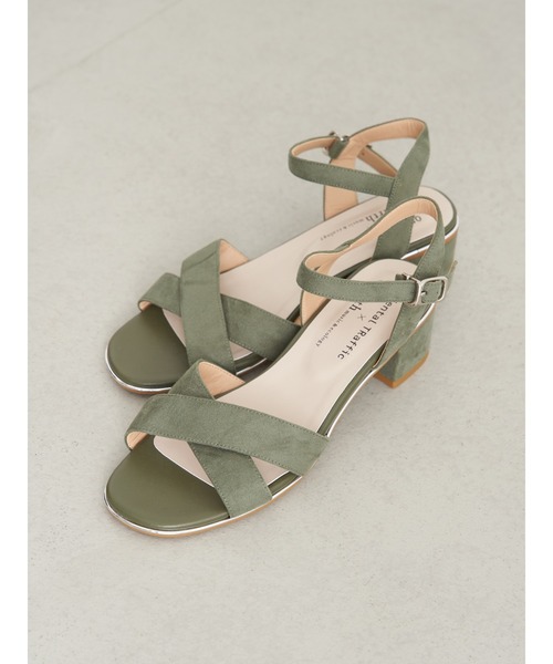 earth music&ecology(アースミュージックアンドエコロジー)の「ORiental Traffic クロスサンダル *(サンダル・レディース・ブラック/キャメル/グリーン・SMALL/MEDIUM/LARGE/LL)」の2枚目の写真