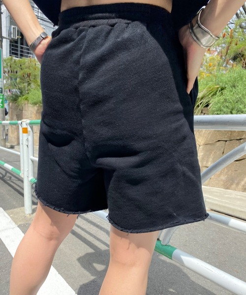 WHO'S WHO gallery(フーズフーギャラリー)の「ワンマイルショートパンツ(スウェットパンツ・レディース・ブラック/レッド/ブルー/グリーン/オートミール/レモンイエロー/黄緑系・FREE)」の10枚目の写真