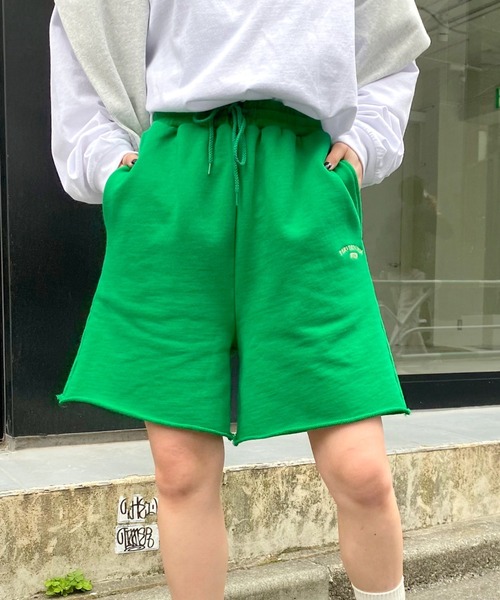 WHO'S WHO gallery(フーズフーギャラリー)の「ワンマイルショートパンツ(スウェットパンツ・レディース・ブラック/レッド/ブルー/グリーン/オートミール/レモンイエロー/黄緑系・FREE)」の16枚目の写真