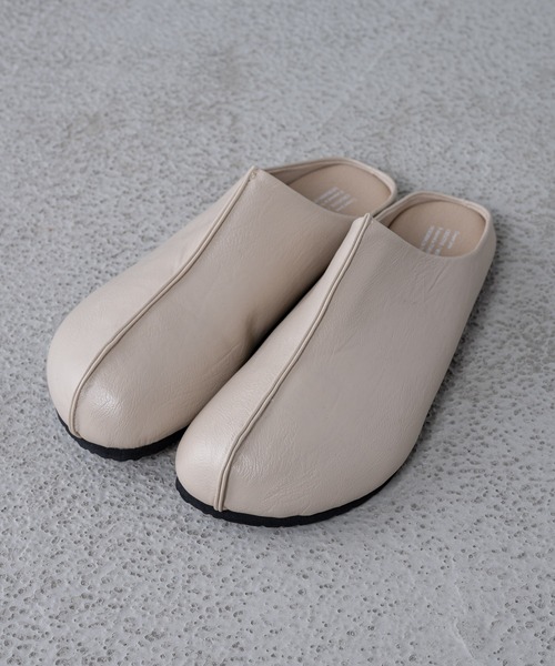 CASPER JOHN(キャスパージョン)の「Over Form Room Shoes/オーバーフォルムルームシューズ(スリッポン・メンズ・ブラック/ナチュラル・SMALL/MEDIUM/LARGE)」の2枚目の写真