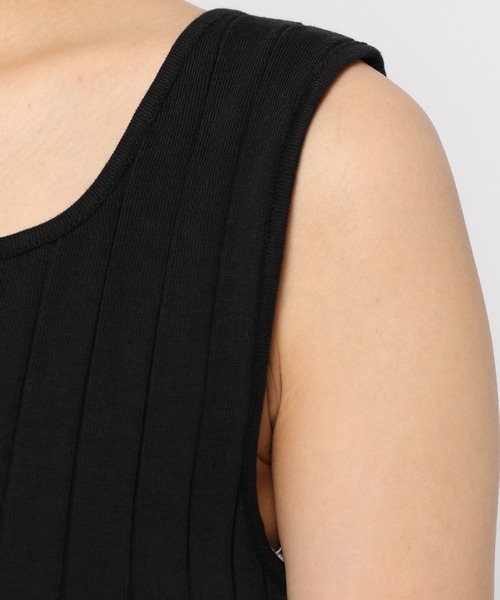 niko and...（ニコアンド）の「[抗菌防臭・抗ウイルス素材]UDRz機能付き2WAYノースリーブプルオーバー（タンクトップ・レディース・ブラック/オフホワイト/モカ・MEDIUM/LARGE）」の10枚目の写真