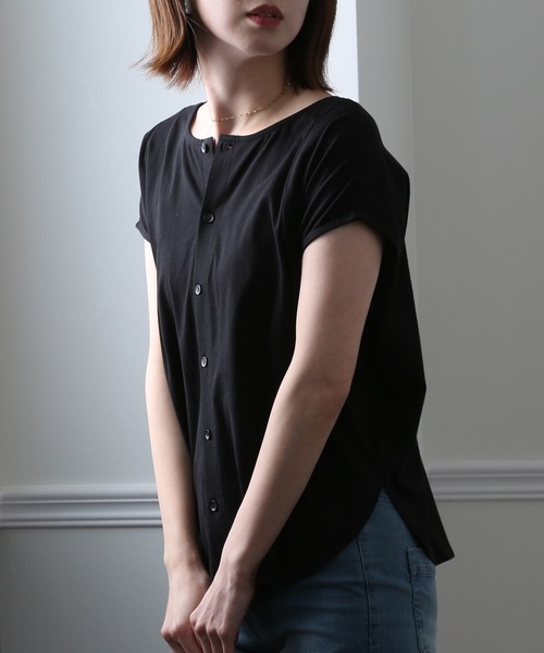 ElegChic(エレグシック)の「2WAYボタンカットソー(Tシャツ/カットソー・レディース・ブラック/ライトベージュ/ホワイト・4L/XL/M)」の5枚目の写真