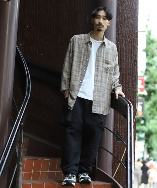 BEAMS（ビームス）の「BEAMS / イージーフィット チェック シャツ（シャツ/ブラウス・メンズ・ブラック/ベージュ・MEDIUM/X-LARGE/SMALL/LARGE）」の3枚目の写真