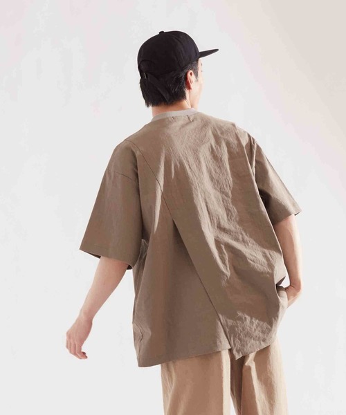UNPERFECT（アンパーフェクト）の「[WEB限定] UNPERFECT LINEN LAYERED PULLOVER T SHIRTS（Tシャツ/カットソー・メンズ・カーキ/グレイッシュベージュ・9）」の8枚目の写真