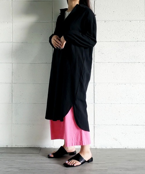 me+em select(ミームセレクト)の「サイドスリットコットンロングシャツ【数量限定販売】(シャツワンピース・レディース・グリーン/ブラック/ホワイト/ブラウン・FREE)」の20枚目の写真