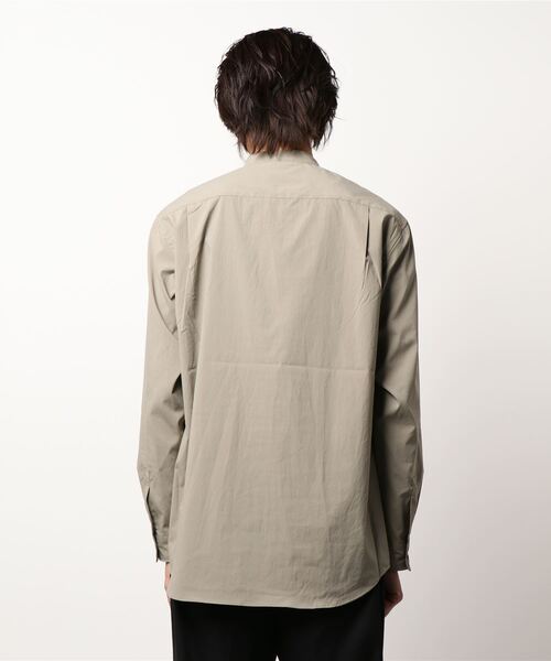 COMME CA ISM（コムサイズム）の「《NOTO　QUALITY》　リラックスフィット　バンドカラーシャツ（シャツ/ブラウス・メンズ・ホワイト/ブラウン/グリーン/グレイッシュベージュ・SMALL/MEDIUM/LARGE）」の17枚目の写真