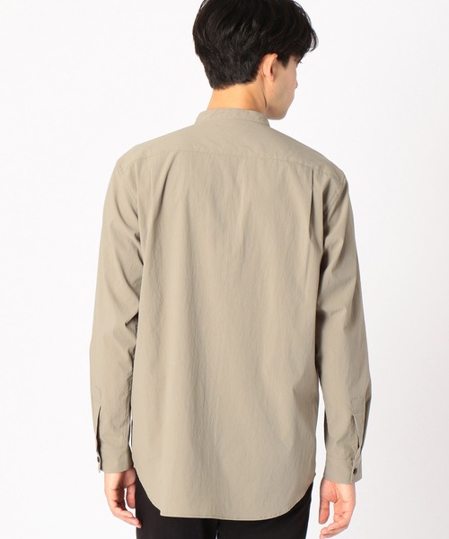 COMME CA ISM（コムサイズム）の「《NOTO　QUALITY》　リラックスフィット　バンドカラーシャツ（シャツ/ブラウス・メンズ・ホワイト/ブラウン/グリーン/グレイッシュベージュ・SMALL/MEDIUM/LARGE）」の16枚目の写真