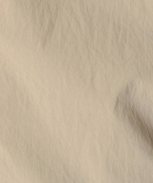 COMME CA ISM（コムサイズム）の「《NOTO　QUALITY》　リラックスフィット　バンドカラーシャツ（シャツ/ブラウス・メンズ・ホワイト/ブラウン/グリーン/グレイッシュベージュ・SMALL/MEDIUM/LARGE）」の15枚目の写真