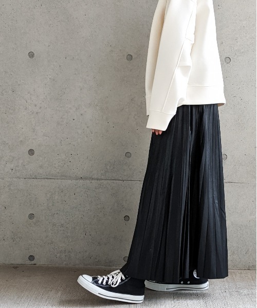 Per sist ence（パーシエンス）の「Per sist ence/パーシエンス　フェイクレザー プリーツスカート（スカート・レディース・ベージュ/ブラック/アイボリー・FREE）」の11枚目の写真