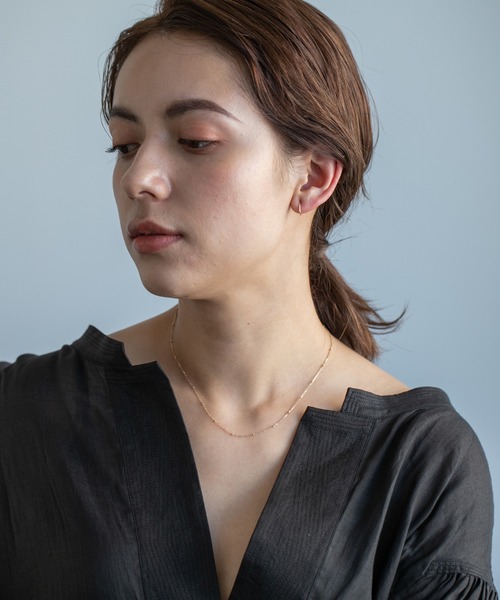 PAS TIERRA（パティエラ）の「-Ray- K10バーラチェーンネックレス（ネックレス・レディース・イエローゴールド・FREE）」の6枚目の写真