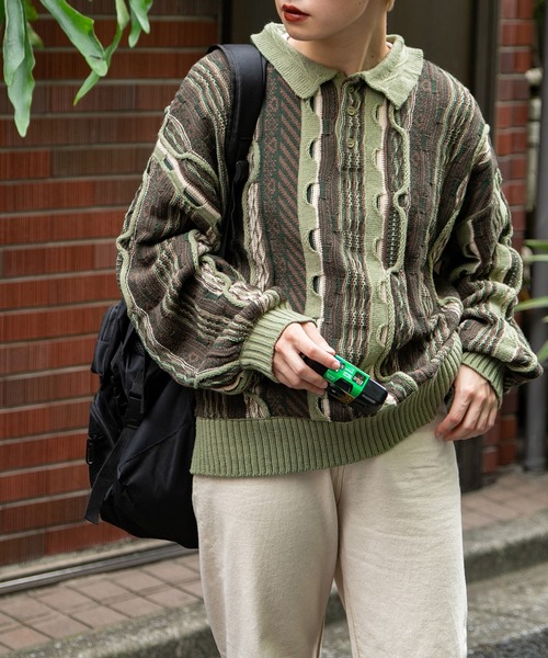 kutir（クティール）の「デザインポロニット（ニット/セーター・レディース・ブラック/ベージュ/カーキ/ネイビー・FREE）」の3枚目の写真