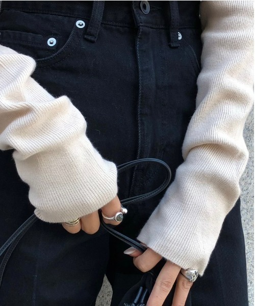 ulu（ウル）の「original longsleeve turtleneck knit（ニット/セーター・レディース・アイボリー/ブラック/グリーン・FREE）」の2枚目の写真