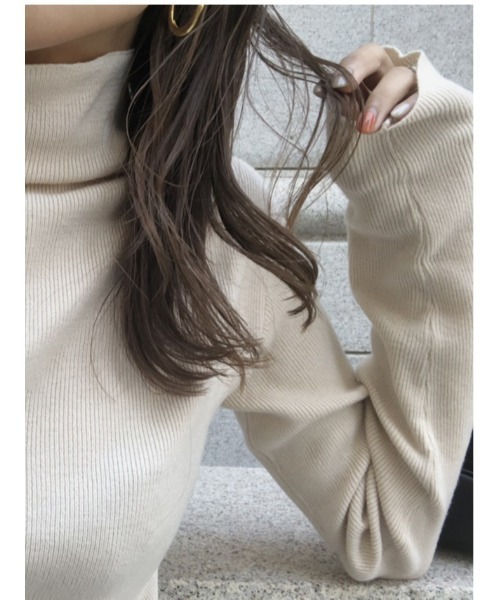 ulu（ウル）の「original longsleeve turtleneck knit（ニット/セーター・レディース・アイボリー/ブラック/グリーン・FREE）」の12枚目の写真